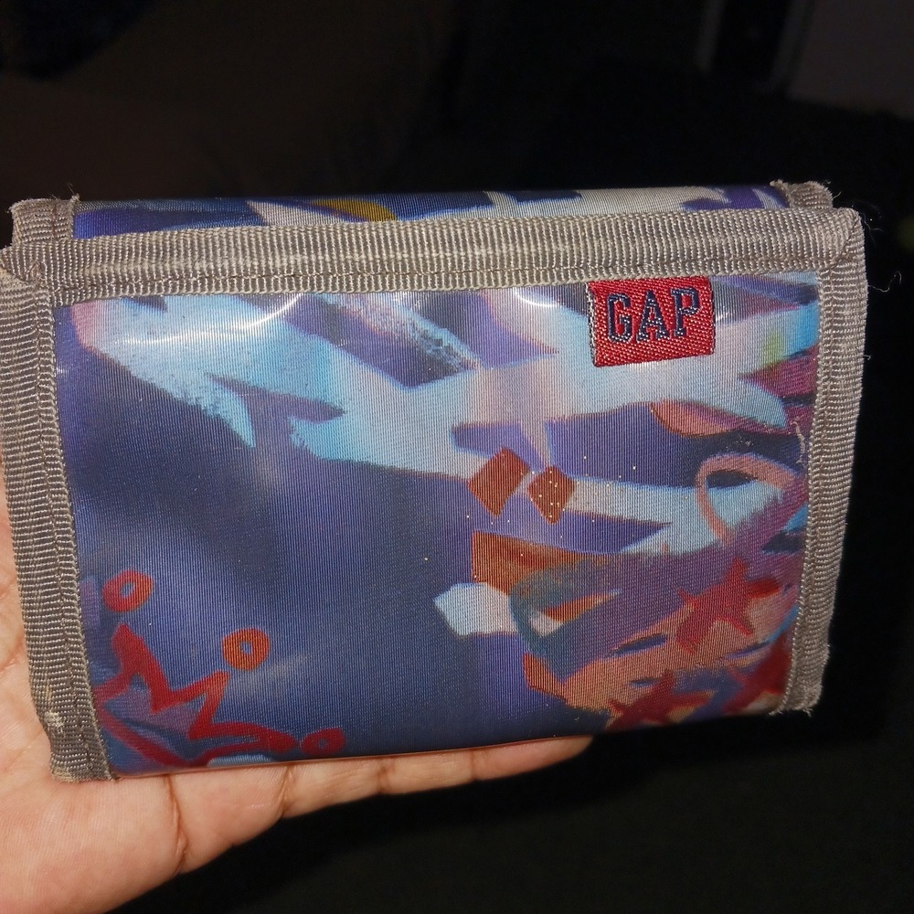 VTG Y2K GAP BRAND Chain style Hook & loop Trifold Wallet MultiColor Plastic
